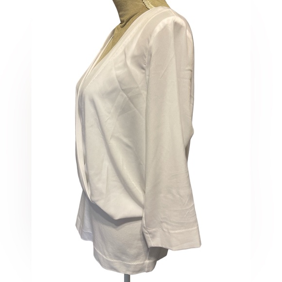 Cabi White Indulge Blouse Size Medium - Picture 4 of 9
